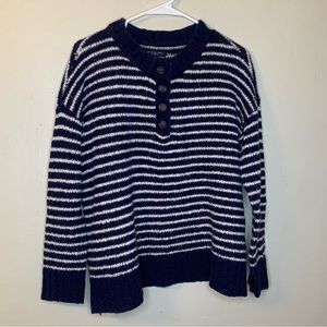 American Eagle Jegging Fit Sweater